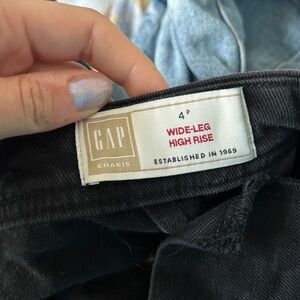 GAP Wide-Leg High-Rise Khakis in Black